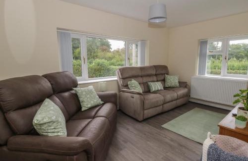 Gwystre House | Glandwr House