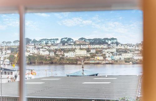 Polruan Apartment | Glanmor South