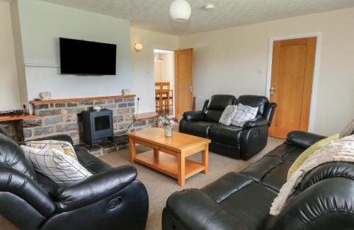 St Harmon House | Glanyrafon Bungalow