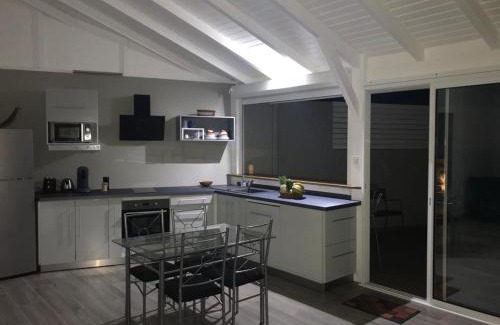 Baie-Mahault House | Glaroze