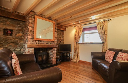 Rhyd-y-clafdy Cottage | GLASLYN - a cottage that sleeps 4 guests in 2 bedrooms