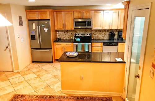 Gilford House | Glass House Getaway- 3 Minutes to Gunstock & Pet Friendly!