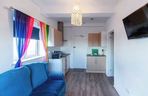 Glastonbury Apartment | Glastonbury!-CountrysideViews-Sleeps2