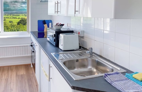 Glastonbury Apartment | Glastonbury Studio - Tor View - Sleeps 2