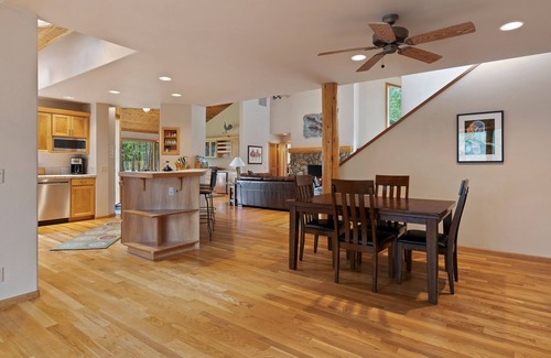 Black Butte Ranch House | Glaze Meadow 376 3 Bedroom Home by RedAwning
