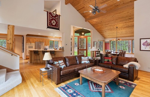 Black Butte Ranch House | Glaze Meadow 376 3 Bedroom Home by RedAwning