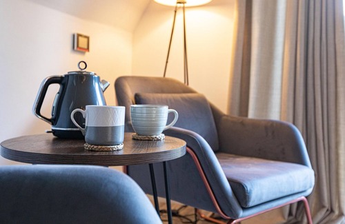 South Laggan Ski Chalet | Gleann Albainn Loch side Lodge