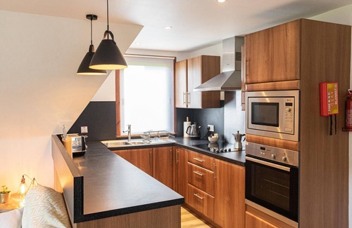 South Laggan Ski Chalet | Gleann Albainn Loch side Lodge