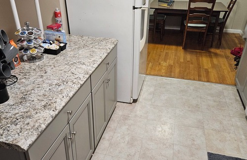 Glen Burnie House | Glen Burnie Hideaway - Pet friendly with easy access to multiple attractions.