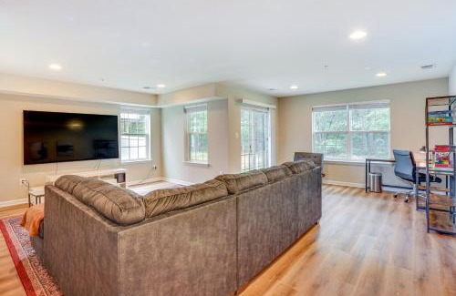 Glen Burnie House | Glen Burnie Vacation Rental with Private Deck!