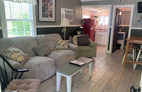 Lake George Cottage | Glen Cottage at Cozy Nook