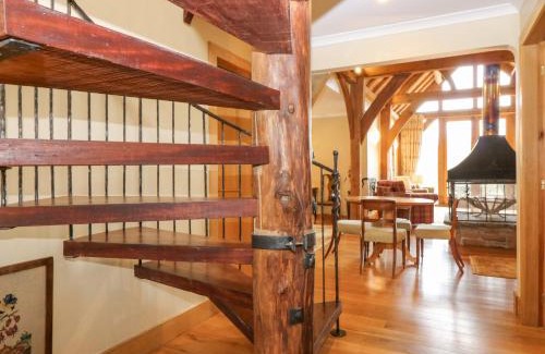 Kirriemuir House | Glen Cruick