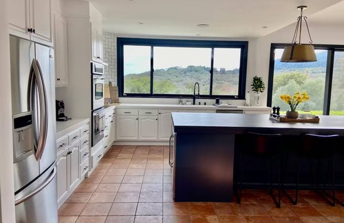 Glen Ellen House | Glen Ellen Oasis With Stunning Views