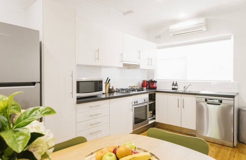 Glenelg East Apartment | Glenelg Gem 1 | Wifi | Nespresso