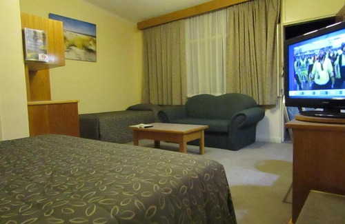 Glenelg North Hotel | Glenelg Motel