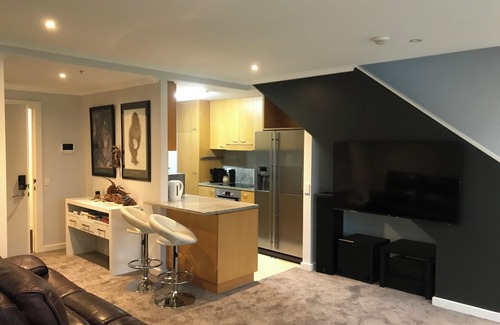 Glenelg Apartment | Glenelg Penthouse with BEACH & Park views -wifi parking