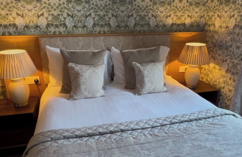 Edzell Hotel | Glenesk