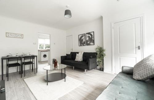 Tollcross House | Glenisla House
