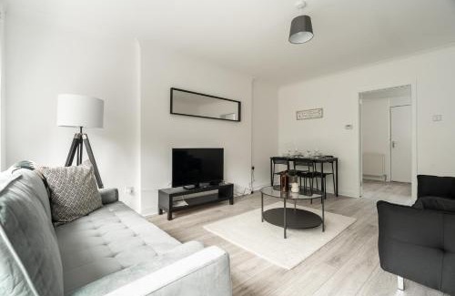 Tollcross House | Glenisla House