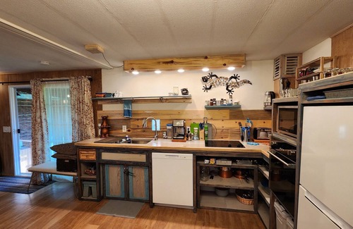 Klamath House | Glenkirk: custom retreat near the redwoods, Pacific Ocean, and Klamath River