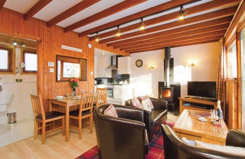 Whitebridge Ski Chalet | Glenmhor and Highland Park Lodges