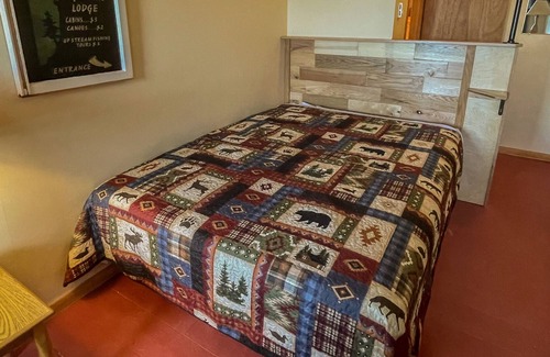 Lake George Cabin | Glenmoore Lodge and cabins on Glen Lake!
