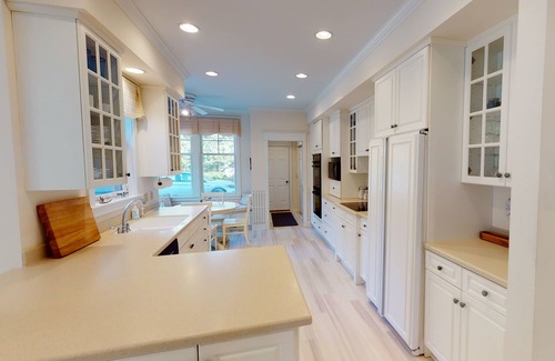 Harbor Springs House | Glenn Drive Suite Spot - 5BDR 4.5BATH - Private, Walk to town