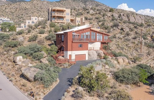 Glenwood Hills House | Glenwood home with Mountains, City lights and Sunset views