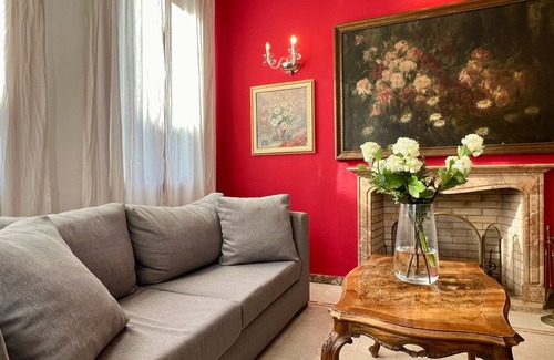 Cannaregio Apartment | Glicine Terrace (Residence Flowery)