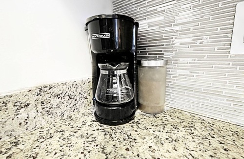 North Dallas Apartment | Global Cup Modern Comfort + Dallas City Flat