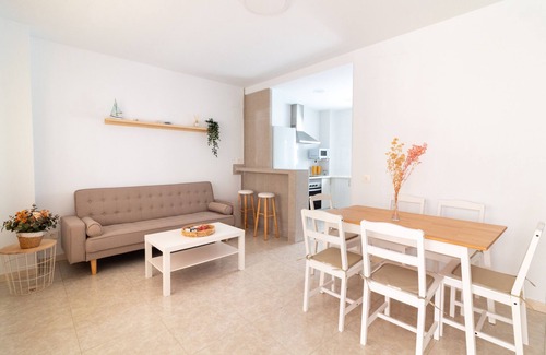 El Grau de Moncofa Ski Chalet | Global Properties: 3-Bedroom Home with Terrace in Moncofar