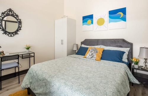 Central Hamilton Apartment | GLOBALSTAY. Modern 1BD Apt in Downtown Hamilton. Free Parking