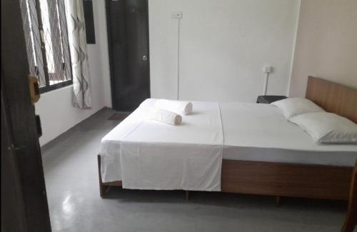 Seeduwa - Katunayake House | Gloria Cottage Non AC