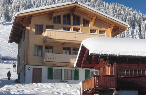 Murren Ski Chalet | Glorious Luxury Summer holiday home or ski Chalet in Murren - 5 star rating
