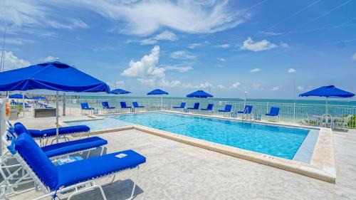 Key Colony Beach Hotel | Glunz Ocean Beach Hotel and Resort