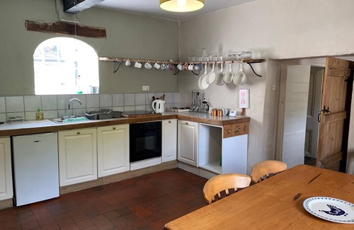 Llandybie Bed & Breakfast | Glynhir Mansion