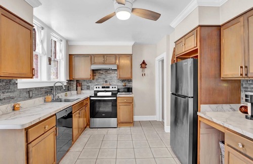 Tannersville House | Gnome Sweet Home! Camelback Home w/Hidden Gnomes!