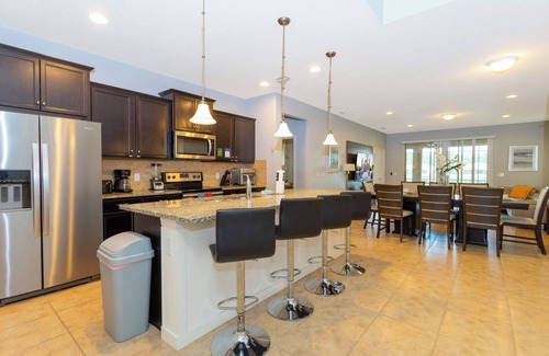 Four Corners Resort | Go!#25 - WINDSOR - Six Bedroom Resort, Sleeps 14