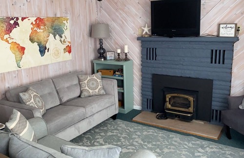 Presque Isle Cottage | Go Bearfoot And Relax on Grand Lake