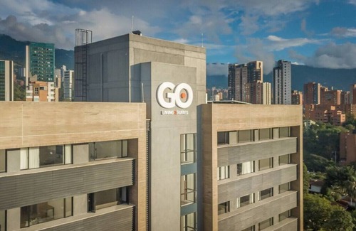La Aguacatala Apartment | Go Living 904 · Stylish Loft in El Poblado with AC, GYM and cowork
