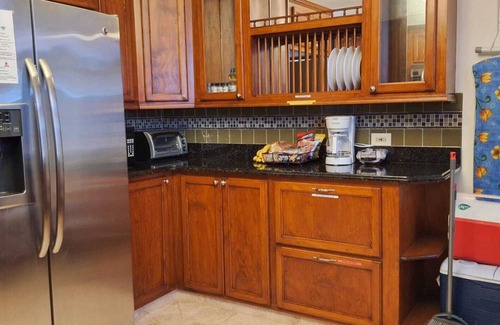 Gall Hill Villa | GoBajac Villa (Sleeps 10)