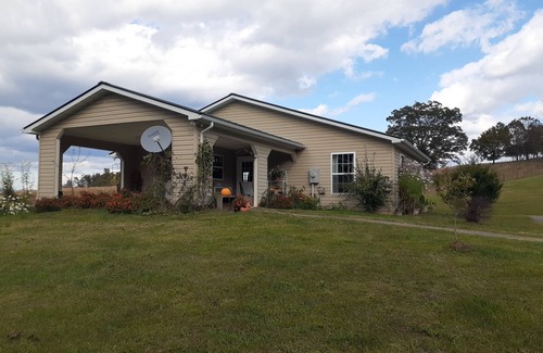 Haywood Cottage | Gobbler Hill Cottage at Rocky Run Sustainable Farm