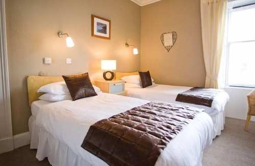 Gifford Hotel | Goblin Ha'