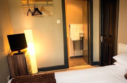 Gifford Hotel | Goblin Ha'