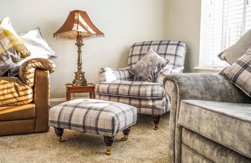 Trevor House | Godre'r Coed