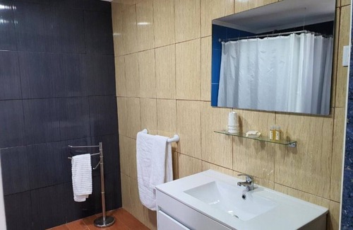 Armamar House | Gojim Casa Rural - Family apt (2 Adults + 1 Child)
