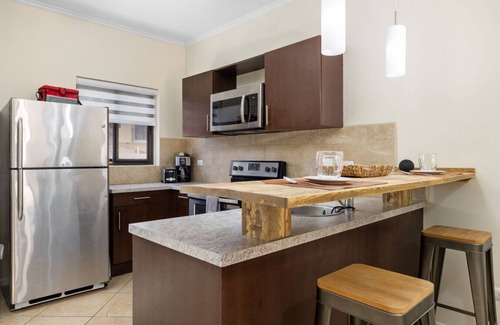 Esmeralda House | Gold Coast Townhouse with 2BR at Diamante 48 by Bocobay