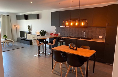 Villejust Apartment | Gold Cocoon T3 74m2 Proche Centre Ville