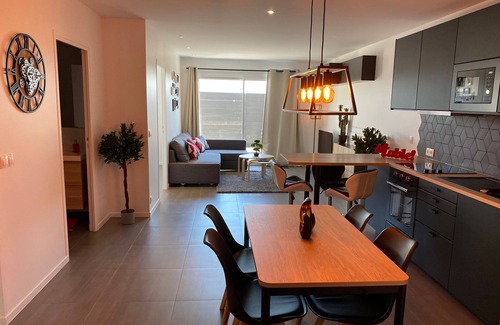 Villejust Apartment | Gold Cocoon T3 74m2 Proche Centre Ville