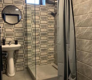 Constanta House | Gold Star House